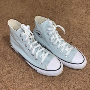 COPY - BABY BLUE CONVERSE